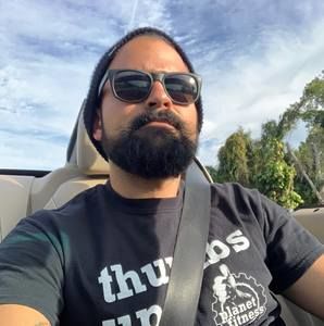 Meet your Posher, Emanuel